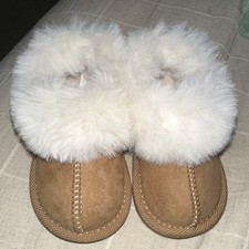 Women s Brown Faux Suede Slip-On Slippers White Faux Fur Lined Size 8