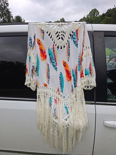 Vivid Importers of NY XL White Multicolor Feather Crochet Fringe V-Neck Tunic