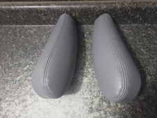 95-99 Tahoe Suburban Front Left Right Bucket Seat Arm Rest Pair Gray Leather Oem