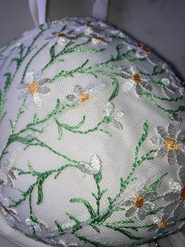 Victoria's Secret, Daisy Embroidery White Push Up Bra, Dream Angels, UK 32DD - Picture 12 of 17