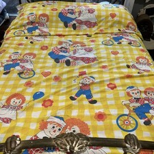 Preowned Vintage Raggedy Ann Andy Yellow Twin Sheet Bobbs-Merrill, CO /220e