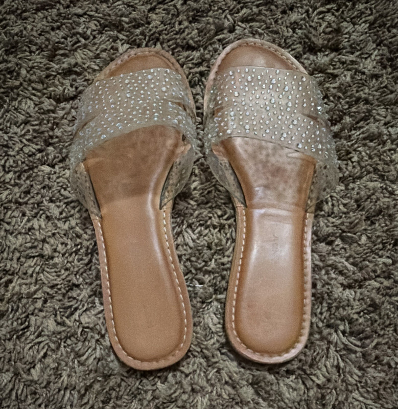 Women’s Beige Studded Slide Sandals Slip-On Faux Leather Casual Size 7