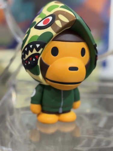 2016 Medicom VCD Shark Hoodie Baby Milo x Bape - Rare GREEN - Picture 2 of 8