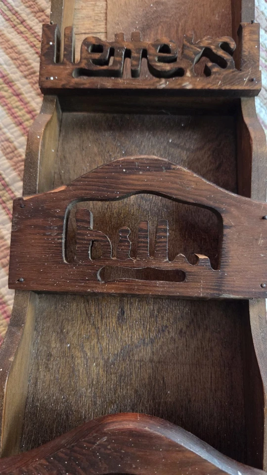 Vintage MCM Style Wood Mail Letter Holder/Organizer 3 Pocket Key Holder FLAWS - Image 3 of 4