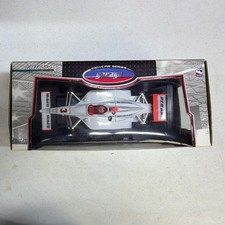 Greenlight IndyCar Series Garage 1:18 2008 Penske #3 Castroneves Honda