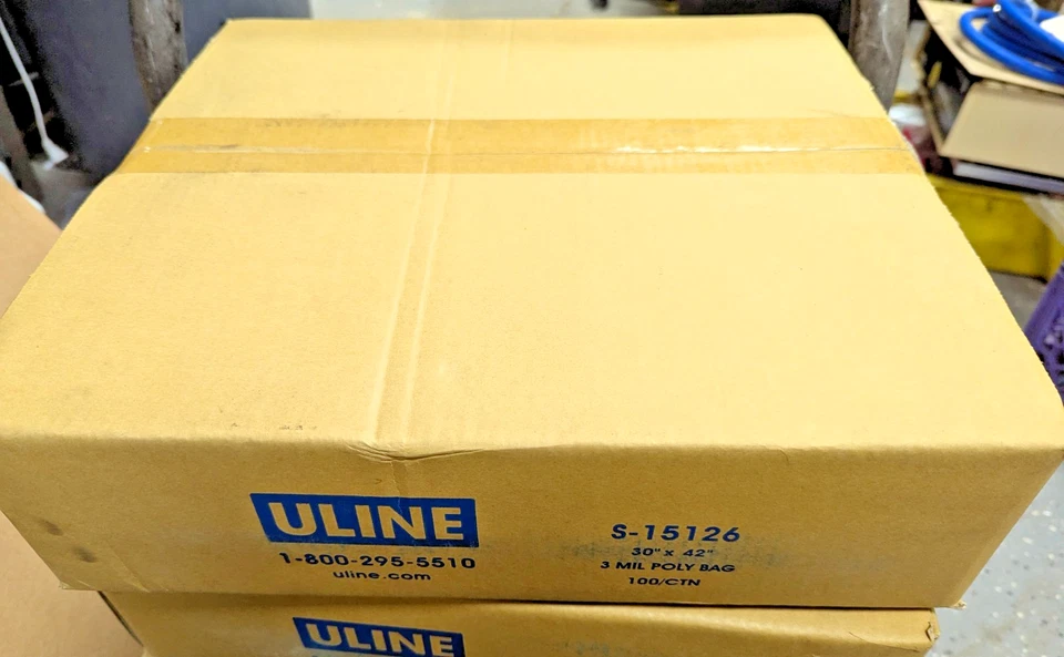Paquete de 100 bolsas de polietileno abiertas planas de 30” x 42” 3 mil S-15126 ULINE [C2S5] Foto 2 de 4
