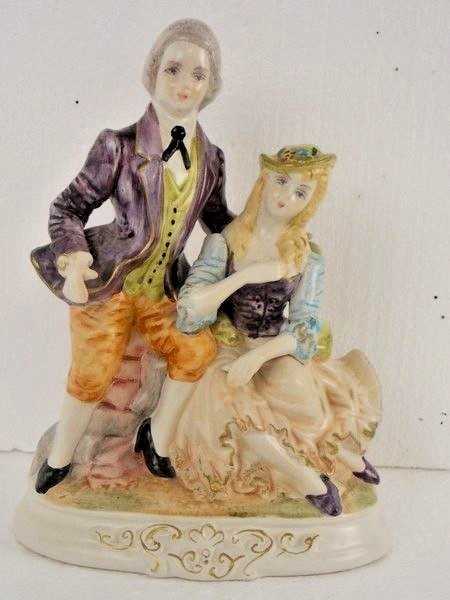 Porcelain Victorian Lovers Couple Made in Italy EUC Unique & Desirable