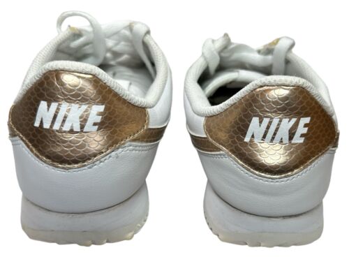 Nike Cortez Entrenadores Básicos Zapatos Blanco y Dorado BV0014-100, Mujeres Niños Unisex Reino Unido 5 - Imagen 4 de 10