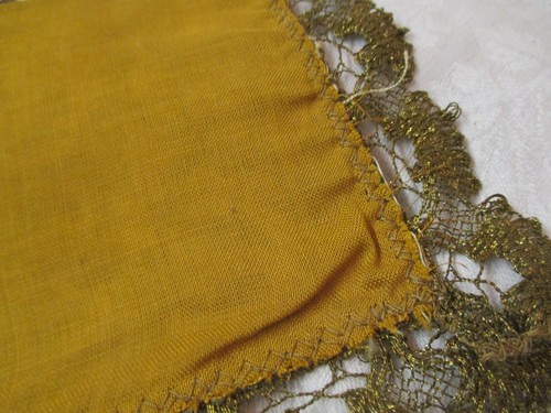 Vintage rectangular Tapestry Doily Gold Braid rayon back - Picture 5 of 5