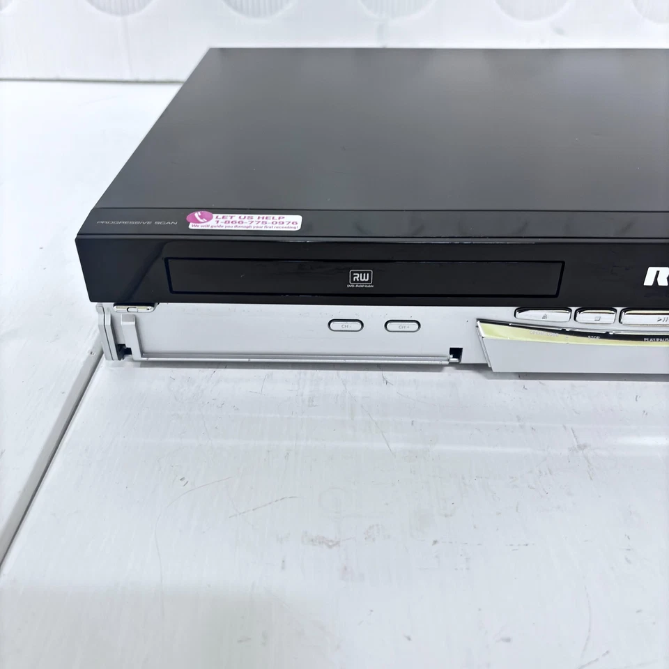 Reproductor/Grabador de DVD RCA DRC8052N | Compatible con RW | HDMI/Coaxial/RCA/S-Video | Leer Foto 3 de 4