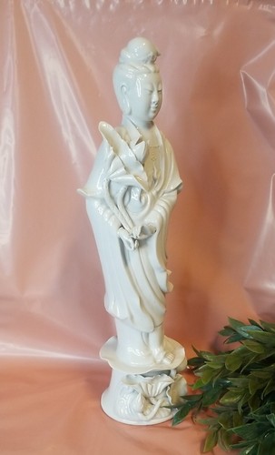 VINTAGE WEISS CHINA PORZELLAN GUANYIN STATUE 12,25" H - Bild 5 von 12