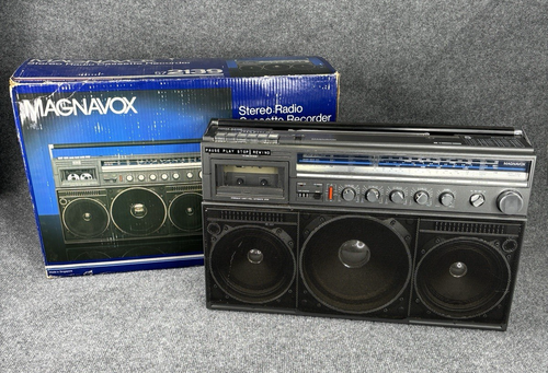Vintage Magnavox D8443 AM/FM Cassette Player Boombox 5 Speaker With Box READ