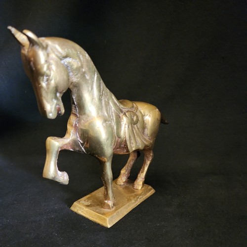 Vintage Chinese Brass War Horse Figurine Prancing Horse Decorative Brassware - Picture 3 of 9