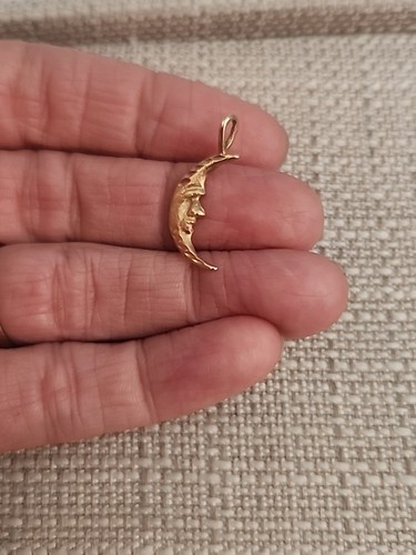 14k Yellow Gold Diamond Cut Moon Face Charm Pendant 1.2gr - Picture 7 of 8