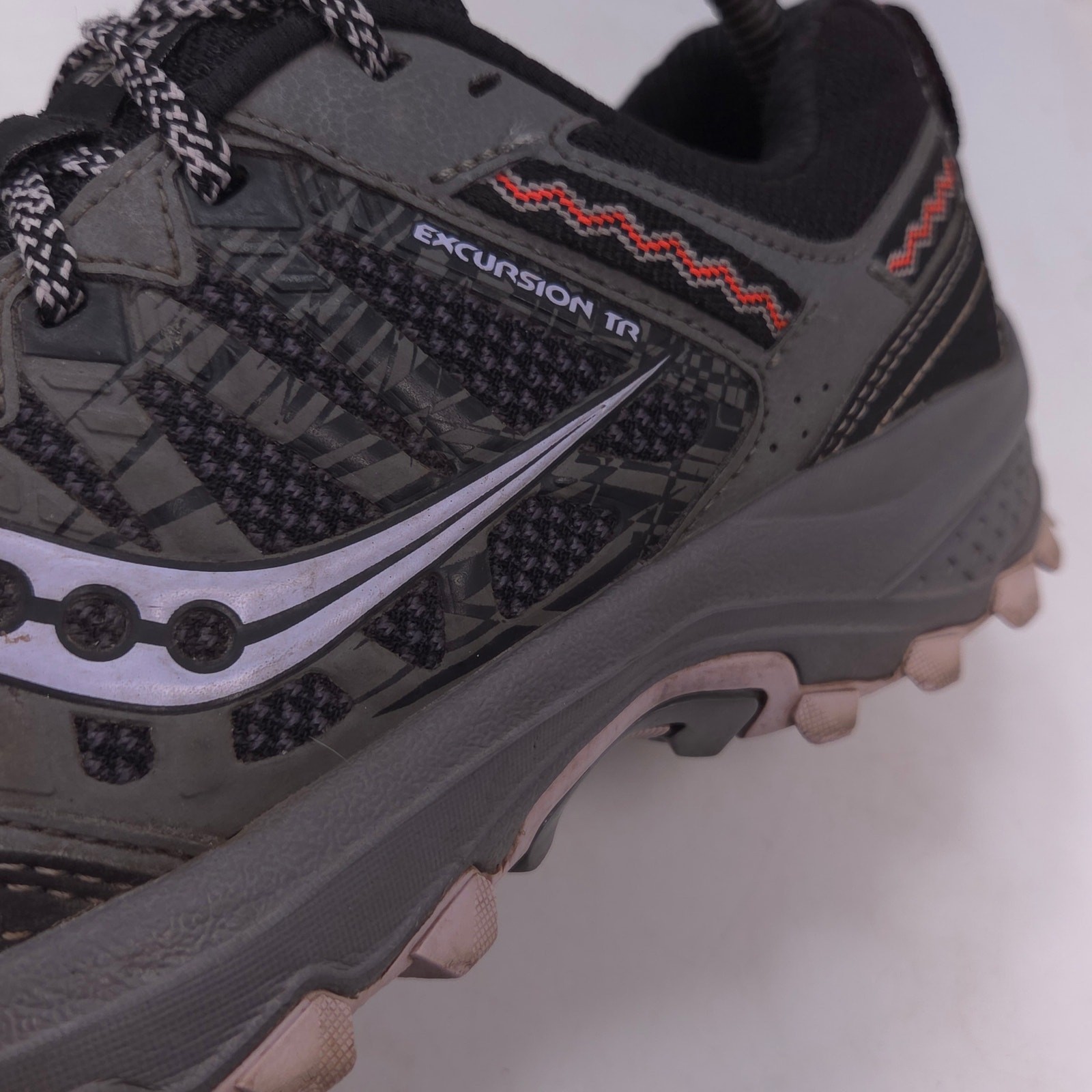 Saucony Excursion TR Athletic Running Shoe Womens Size 9 S10451-16 Black Gray thumbnail 8