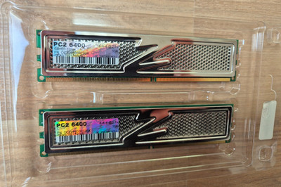 2x 1 GB DDR2 PC2 6400 OCZ Platinum Edition 800 MHz