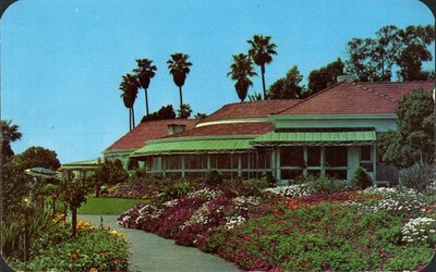 Victor Hugos Laguna Beach California 1951 Postcard Unused CA