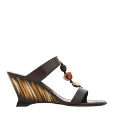 Sandalias de cuña Ferragamo con correa y cuentas