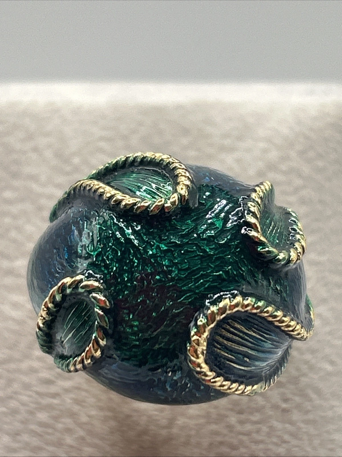 Bague vintage fantaisie Doré Vert . Taille 55