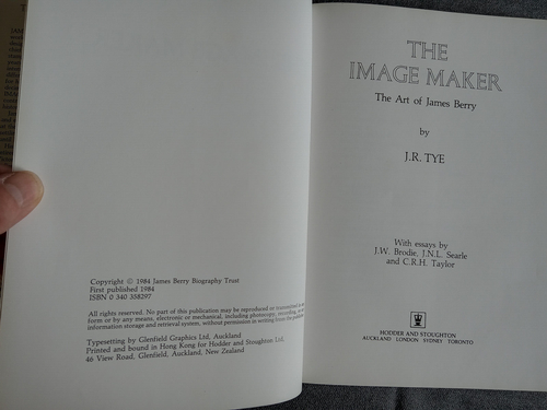 The Image Maker; The Art of James Berry - By J.R. TYE HB 1984 - Picture 4 of 10