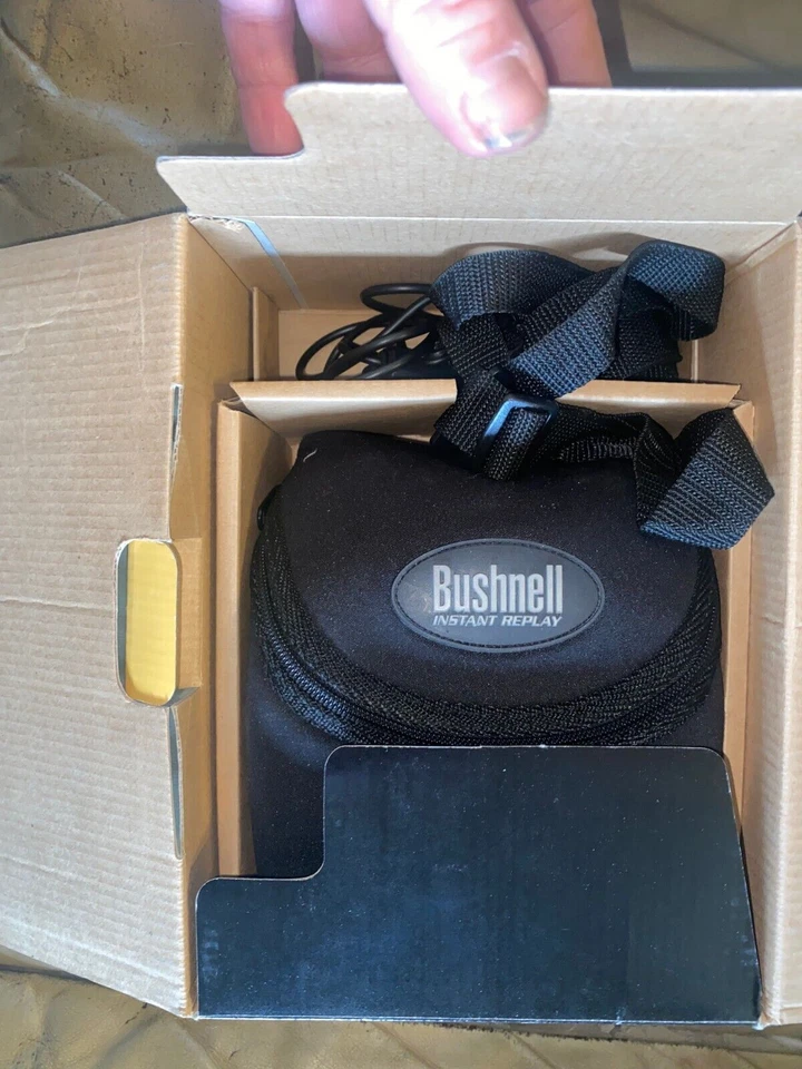 Bushnell Instant Replay 18-0832 Binoculars & Digital Camera - Image 3 of 4