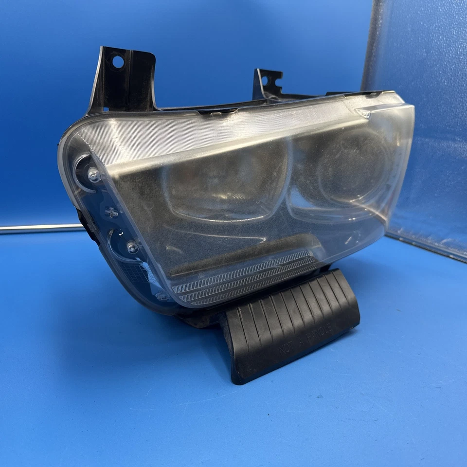 Faro xenón oculto lado izquierdo Dodge Charger OEM 57010413AD 2011-2014 Foto 2 de 4