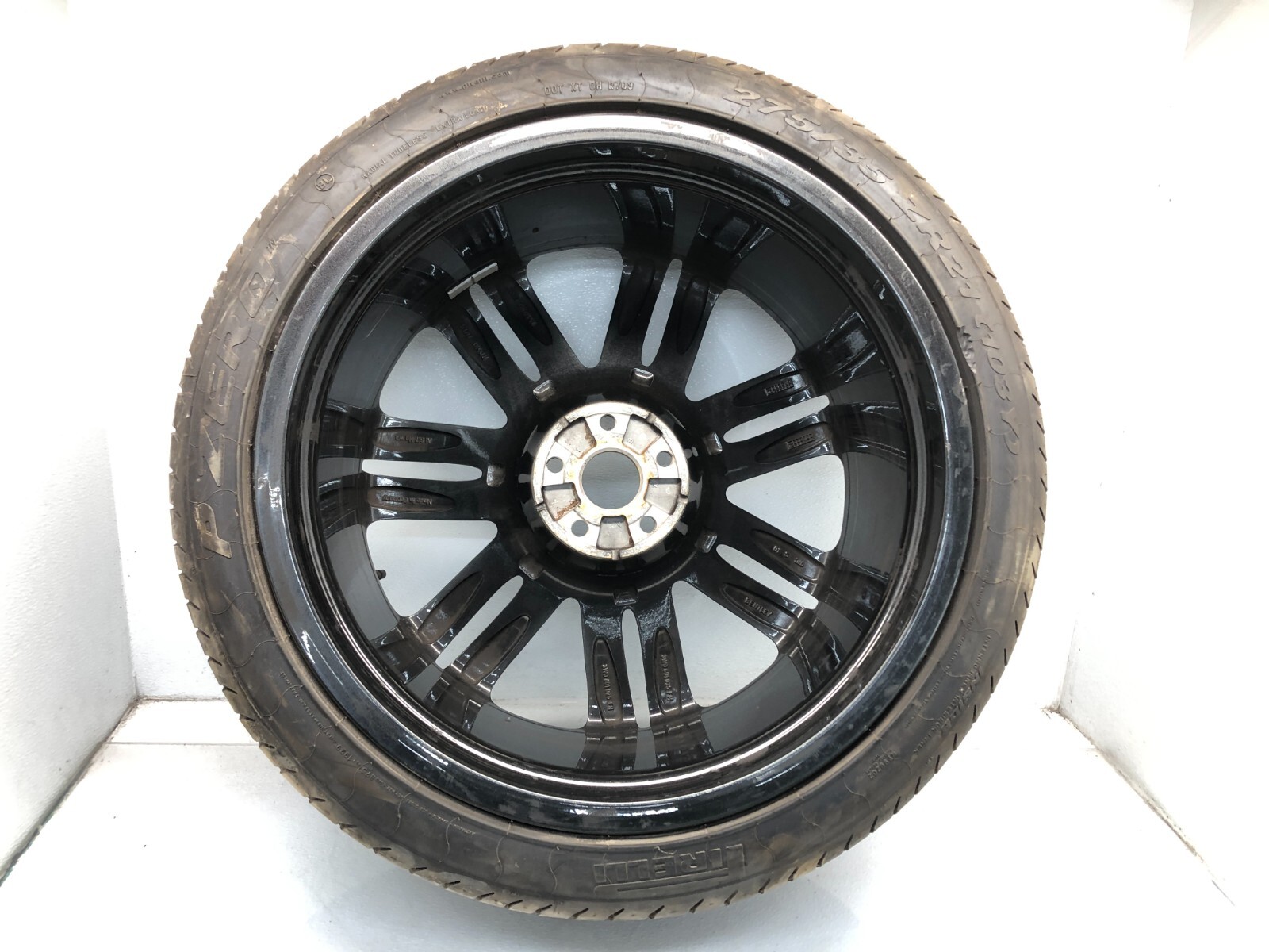 2014-2019 BENTLEY FLYING SPUR WHEEL RIM TIRE 21" 9.5X21 275/35ZR21 TIRE OEM.