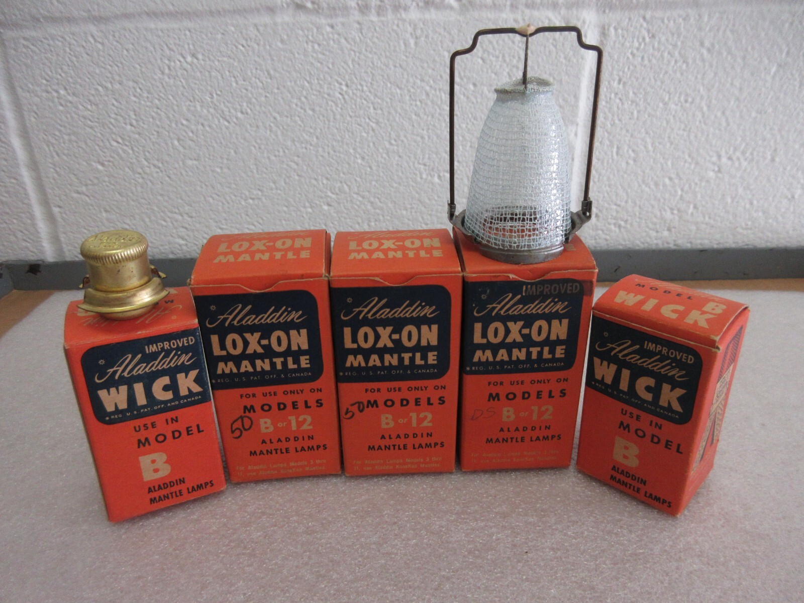 NOS ALADDIN KEROSENE LAMP MANTLE WICK CLEANER ORIGINAL BOX *NEW