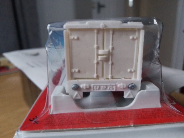 Picture 5 of 6