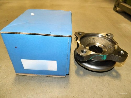 Dσdgε 10.5 11.5 ɅɅM Rear Axle RɅM 25OO 35OO Pinion Flange Yoke 2OO3+ 4 Bolt NEW - Picture 2 of 3