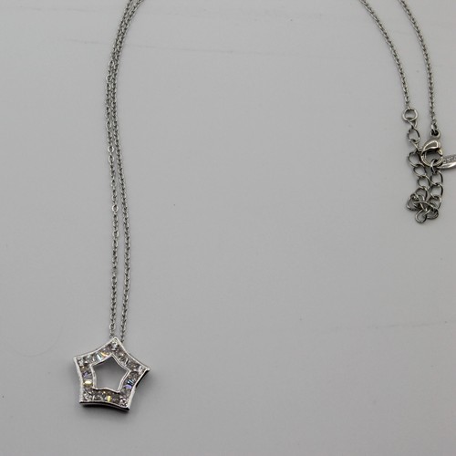 Platinum Plated White CZ Star Pendant Necklace Adjustable 45 cm Hypoallergenic - Picture 9 of 11
