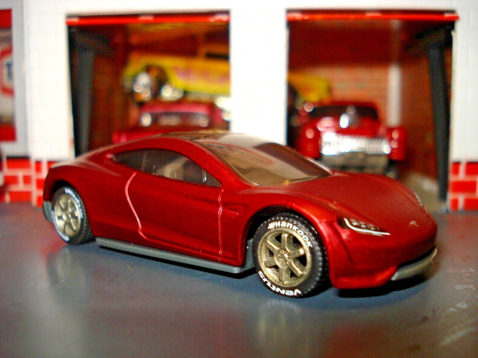 2020 20 TESLA ROADSTER GVX33 CUSTOM EDITION 1/64 HW CUSTOM WHEELS FLAT RED-image