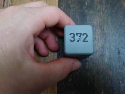 Relais Nr. 372 4D0951253 Arbeitskontaktrelais für Kraftstoffpumpe -VW AUDI SKODA