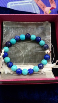 Handgefertigtes Edelstein Chakra Armband für Schilddrüse & kostenlose Anleitung 