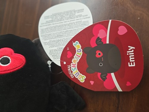 Squishmallow 5” EMILY the Bat Red Heart On Eye Valentines Day 2025 NEW! - Picture 7 of 7