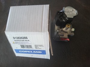 COPELAND MANIFOLD GAS VALVE B1282628S 36G22Y202S1 NEW IN BOX