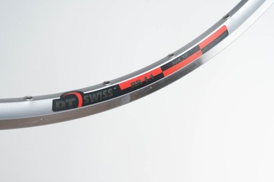 NOS DT SWISS RR 1.1 RR1.1 CLINCHER RIM 28