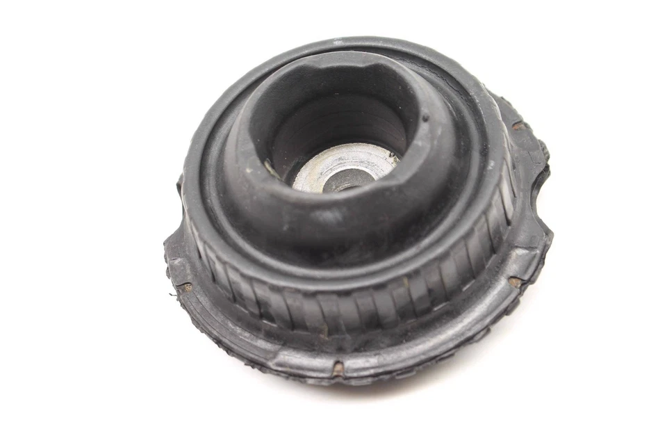 AUDI A6 QUATTRO 1998-2004 - Montaje/buje de puntal de goma delantero 4D0412377F Foto 2 de 4