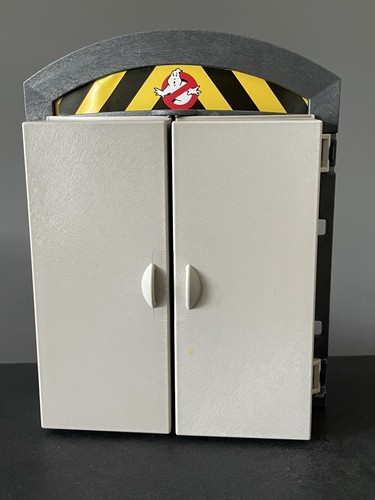 Playmobil Ghostbusters Playbox Caserma dei Pompieri Slimer con Set Unità di Contenimento 70318 - Foto 10 di 11