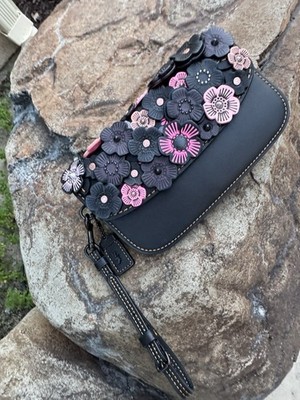 Coach clutch tearose コーチクラッチティアローズ Coach Rogue 1941 Tea Rose Black Pink Wristlet Clutch Wallet Mini