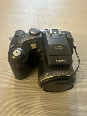 Fujifilm FinePix S7000 Digital Camera For Parts ( Read)
