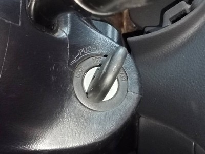 DIEBSTAHLSICHERUNG / 2365665 FÜR TOYOTA CELICA T23 1.8