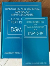 New DSM 5 TR Paperback Soft & Desk Reference ...