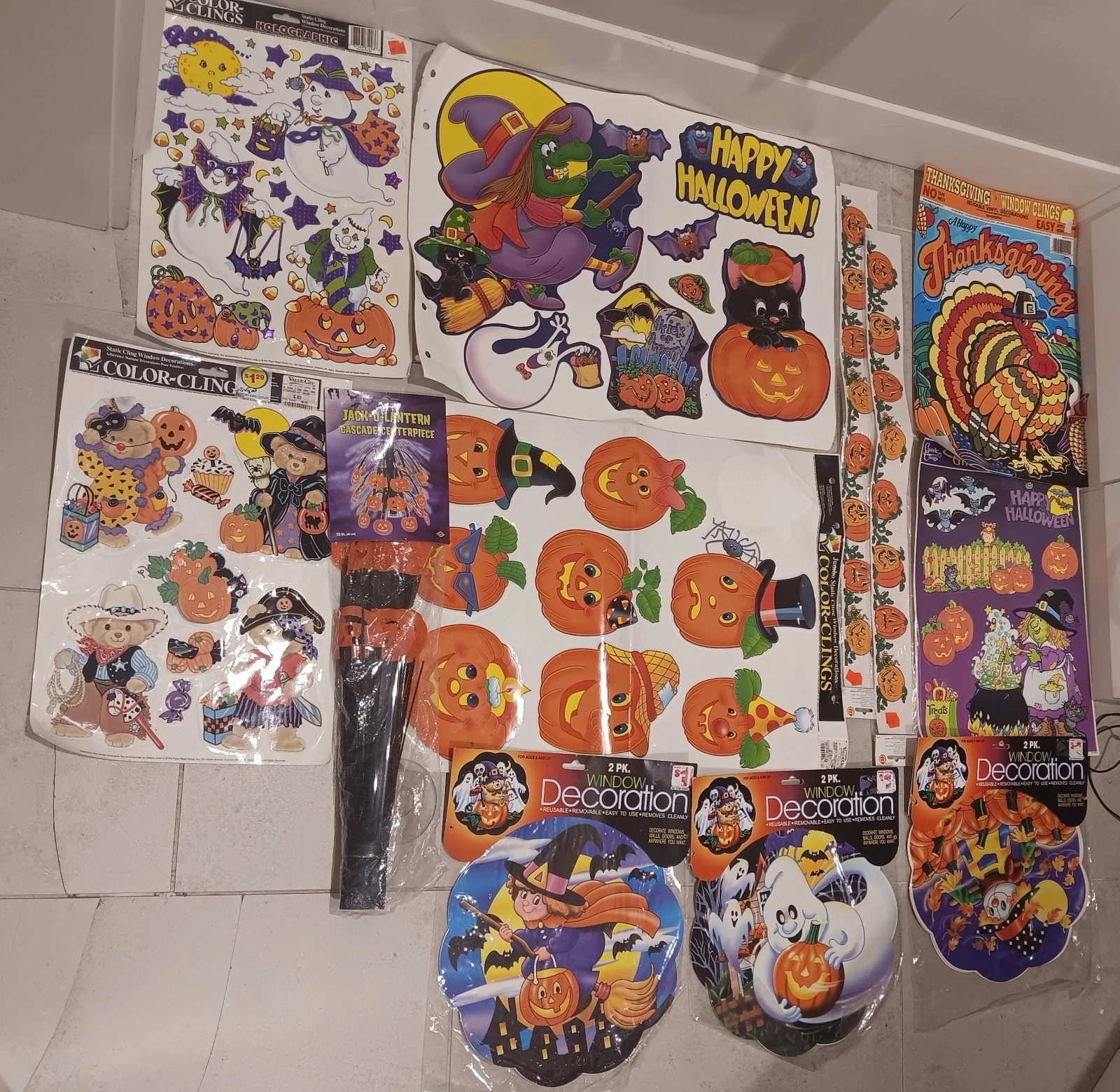 VTG HALLOWEEN Window Clings Decorations 12 Sheets Witches Pumpkins Ghosts New