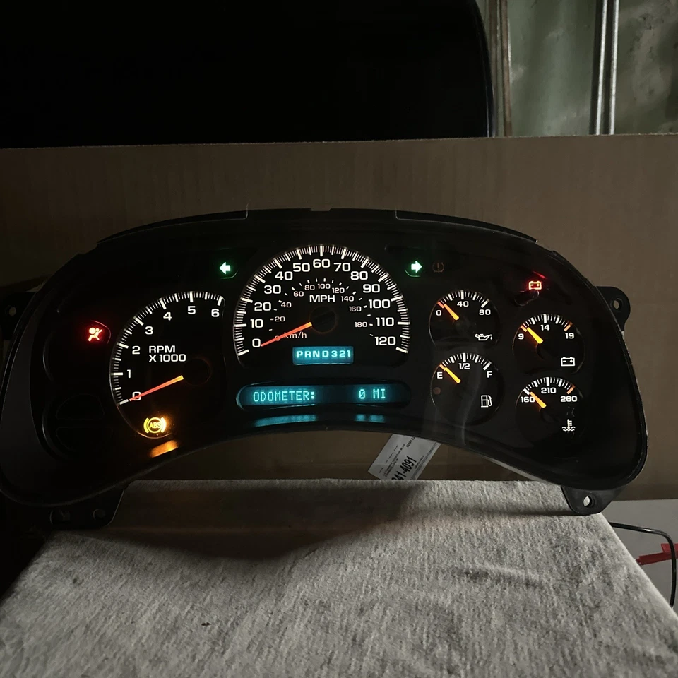 Silverado 1500 GMC Sierra 1500 Tahoe Yukon 2003-2006 reconstruida/probada 0 millas Foto 2 de 4