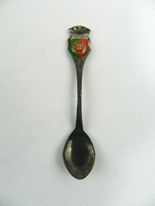 Vintage-Souvenir-Spoon-Portugal-Flag-3-034-Silver-Plate-Collector