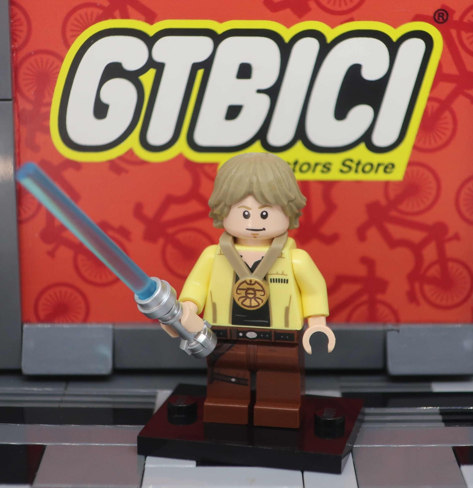 LEGO STAR WARS MINIFIGURA `` LUKE SKYWALKER - CELEBRATION ´´ Ref 75365 NUEVO