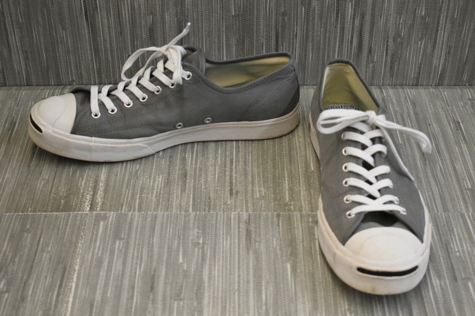 mens 11.5 shoe in women's