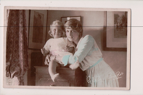 Vintage Postcard Dame Gladys Cooper English actress of Stage TV & Films - 第 1/2 張圖片