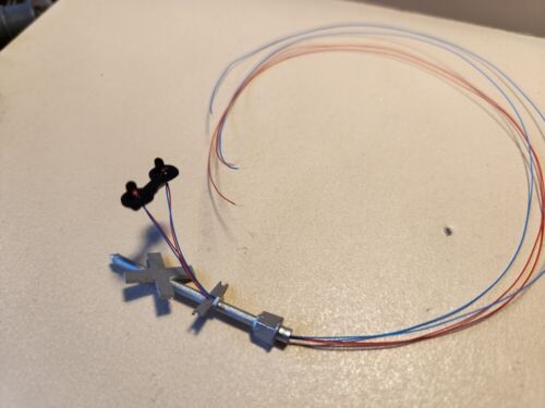 (2) N Scale Railroad Grade Crossing Signals w/ Controller - Picture 4 of 7